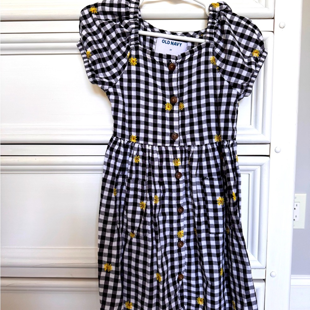 Old Navy sunflower dress with pockets